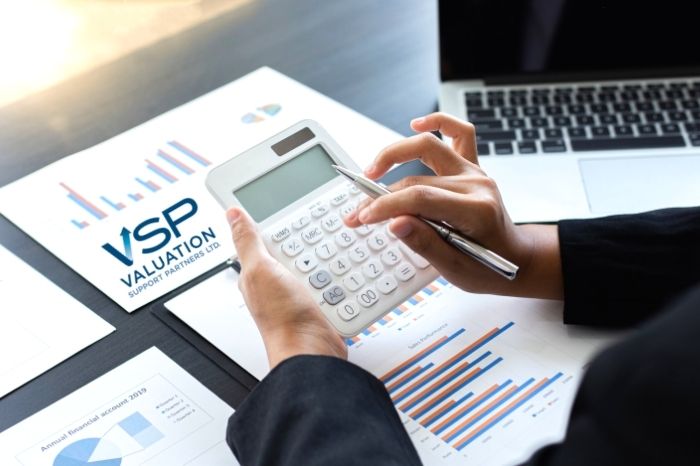 Should You Sell or Keep Your Business in 2021?  Professional Business Valuations in Toronto Can Help You Decide