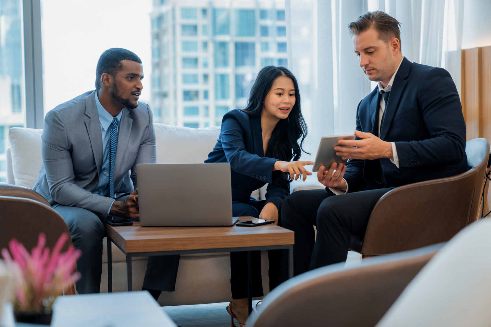 Company Valuation Service in Ontario: Key for Mergers, Acquisitions, and Internal Share Transfers