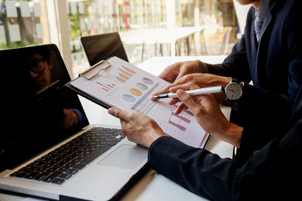 Setting a Fair Price for Internal Transitions With Business Valuation for Management Buyouts